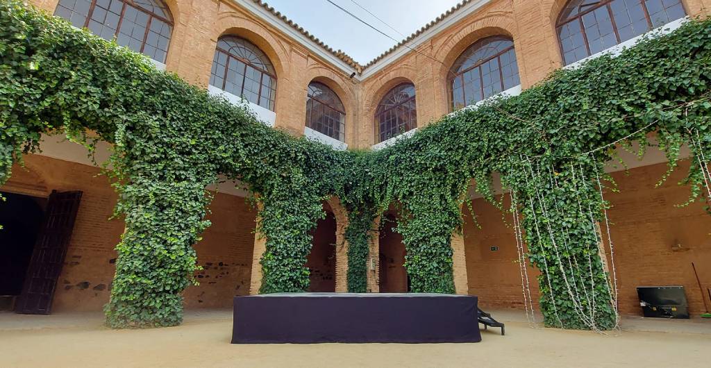 alquiler escenario escenario layher sevilla alquiler tarima guil para bodas