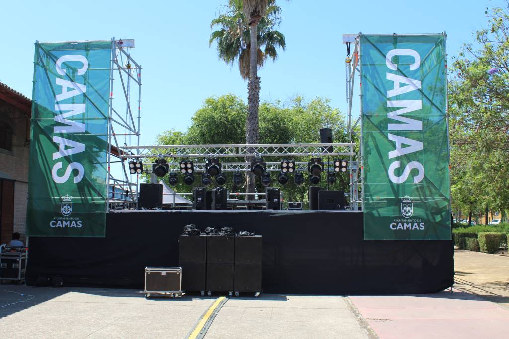 escenario layher eventos pueblos sevilla