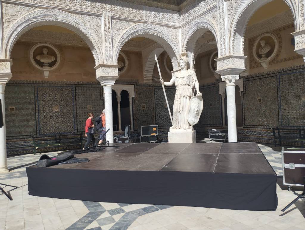 tarima guil para alquilar eventos sevilla